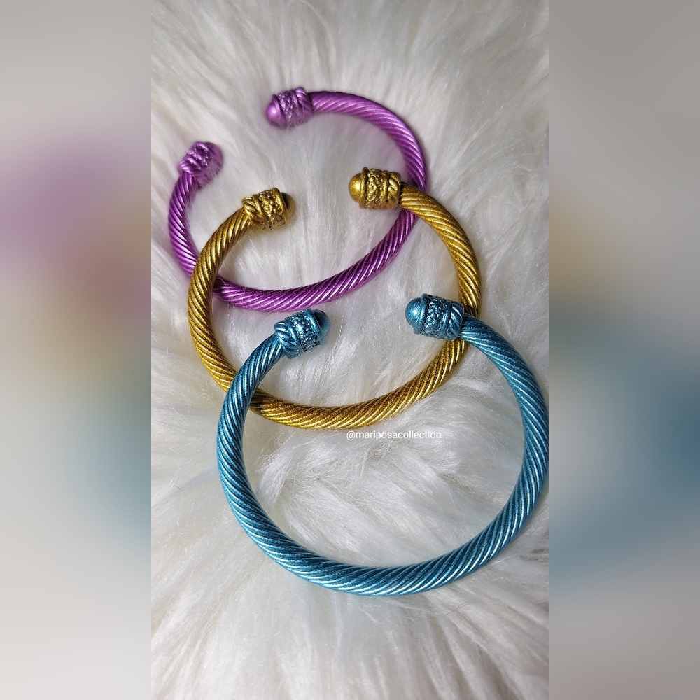 Bracelets - Picture 3 of 3